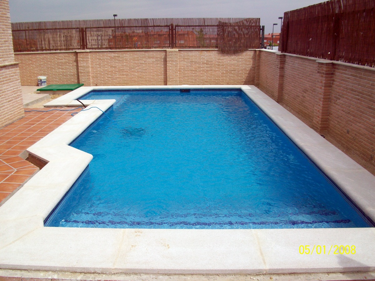 Piscina de diseño irregular