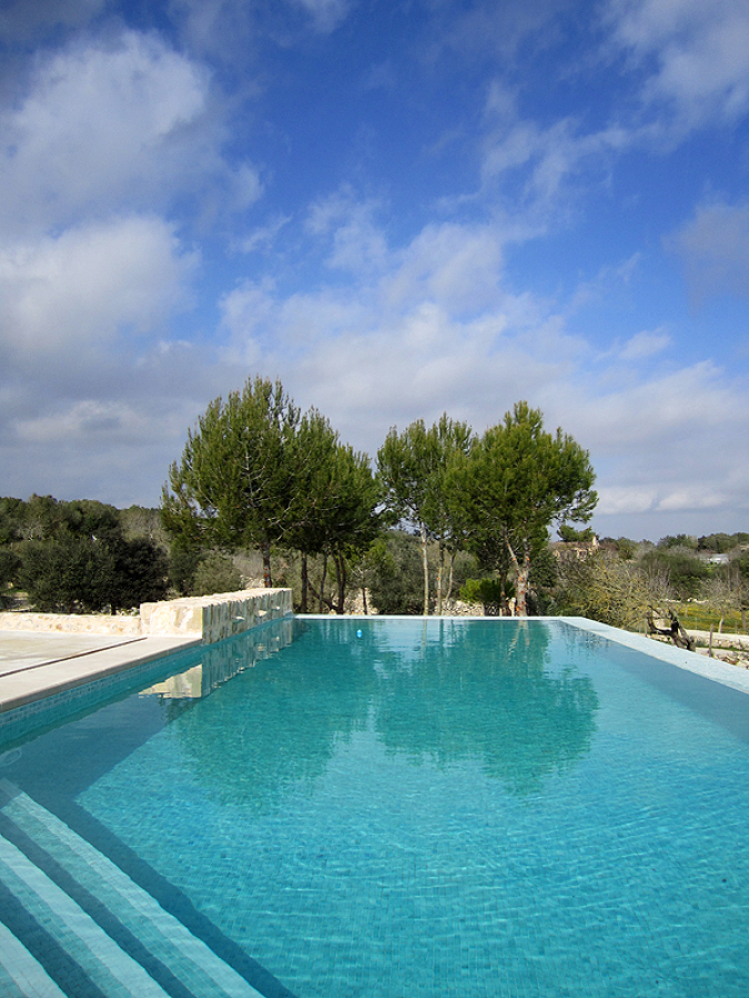 PISCINA DE VIVIENDA UNIFAMILIAR EN PETRA