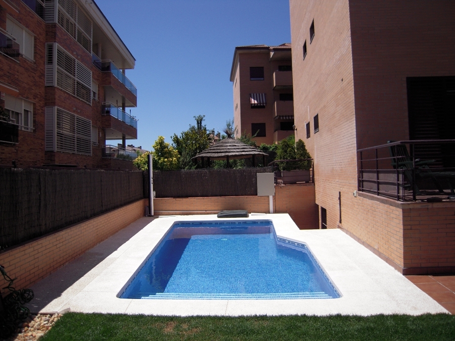 PISCINA EN PATIO