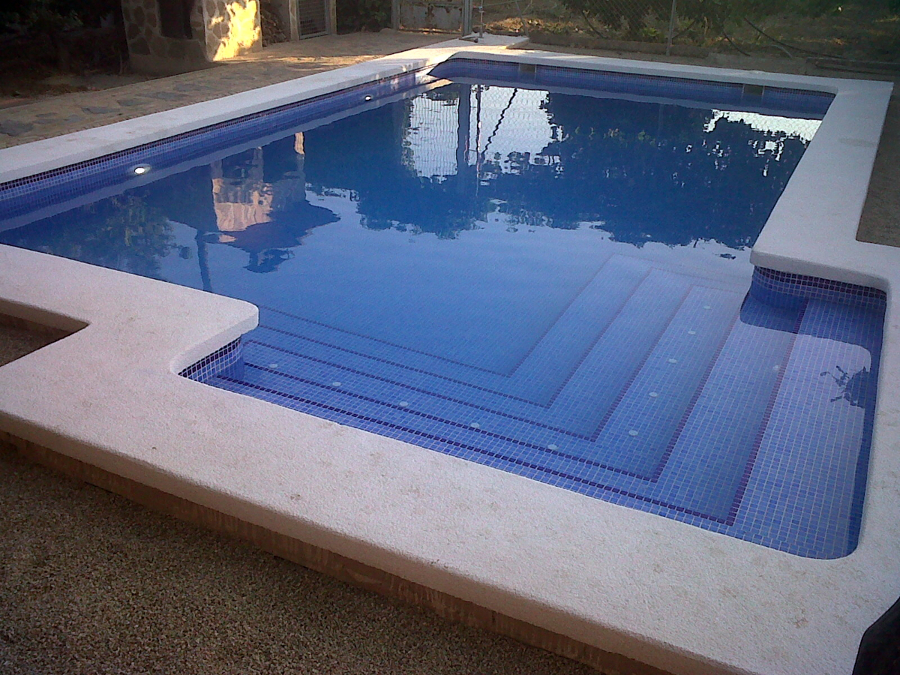 piscina en Puente Tocinos