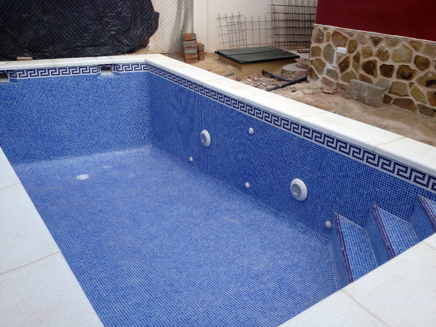 PISCINA GUNITADA DE 6 X 3 M 