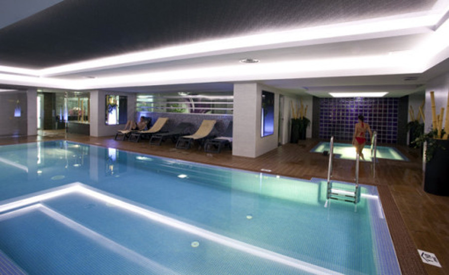 Piscina Interior RIU