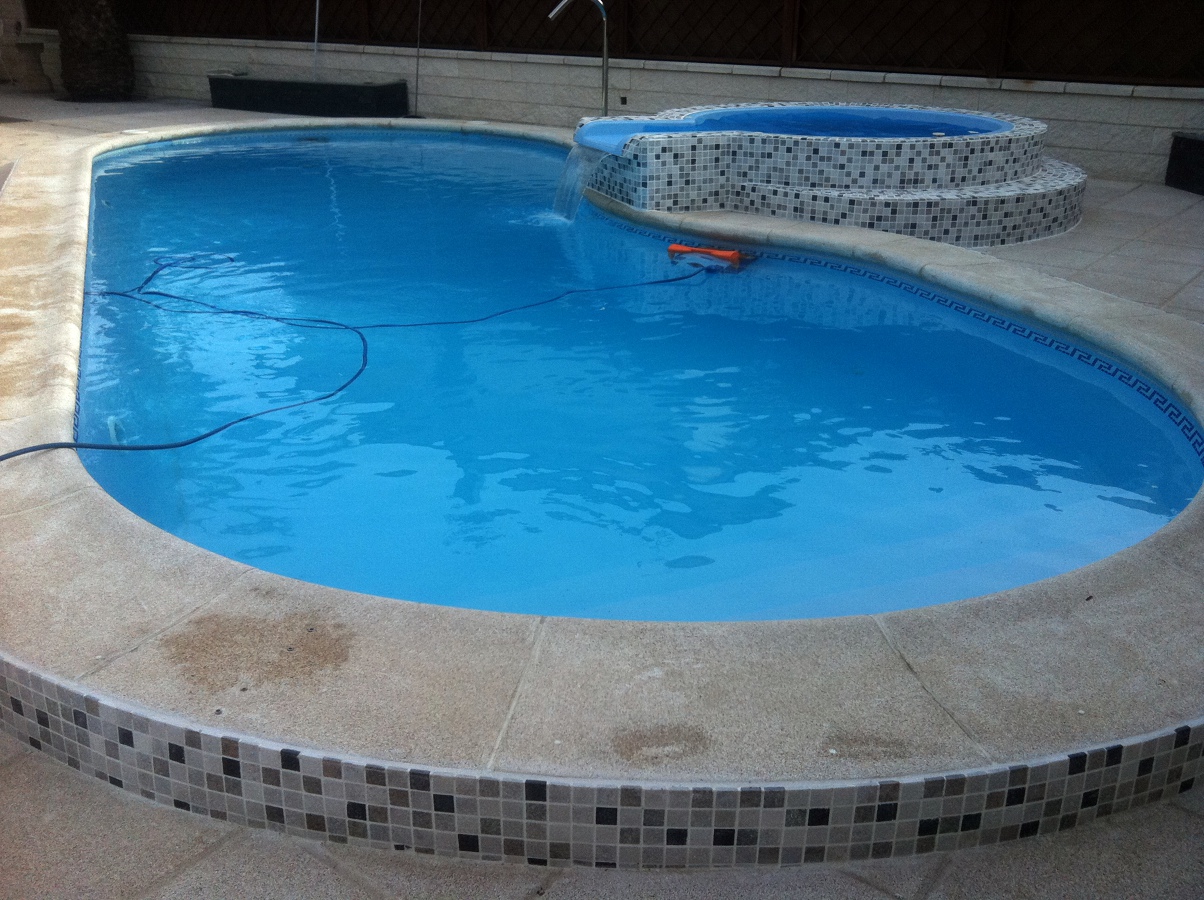 PISCINA + LIMPIAFONDOS