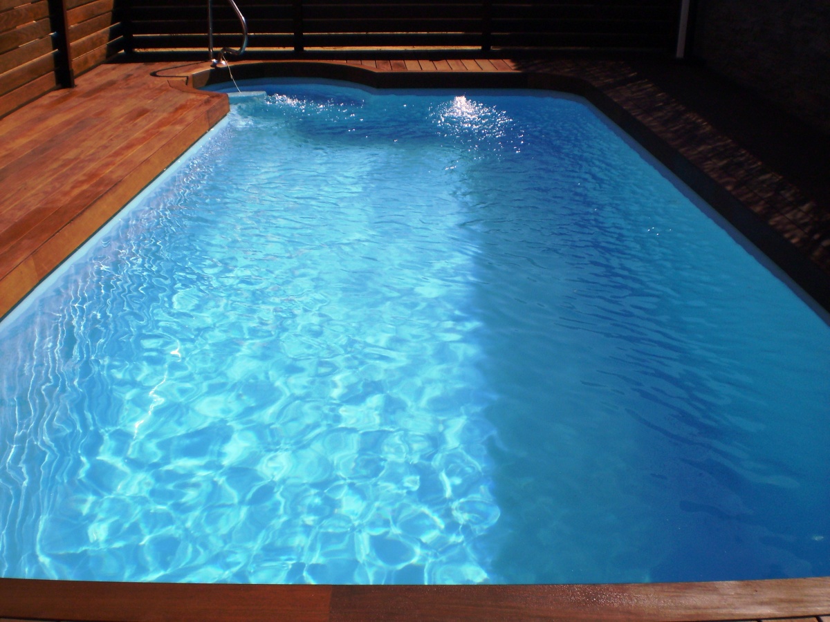 Piscina Prefabricada de Poliester