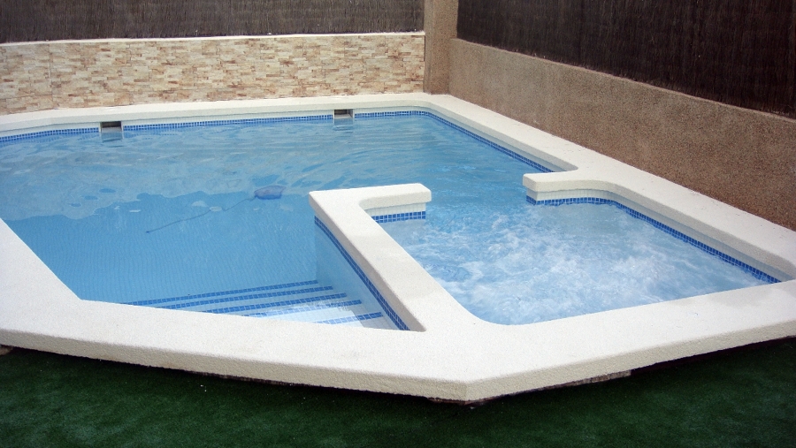 Piscina privada en La Alcayna