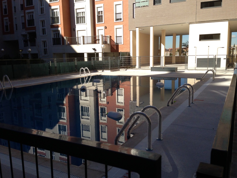 Piscina rebosadero munich comunitaria