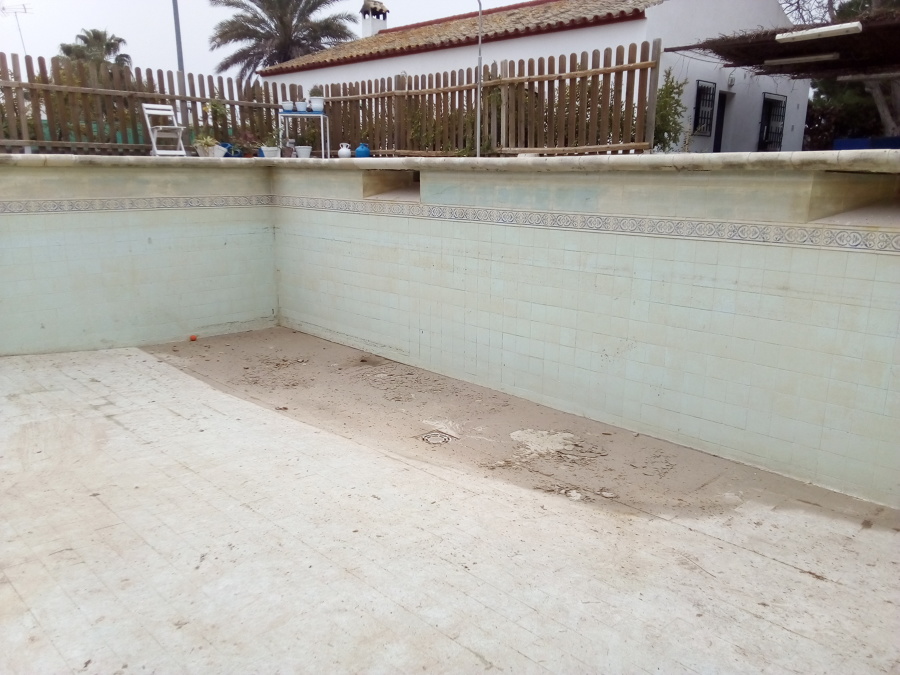 piscina a reparar