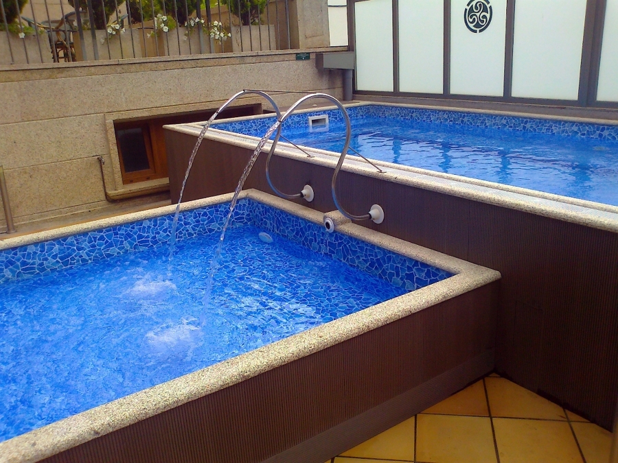 Piscinas Apartamentos TRISQUEL