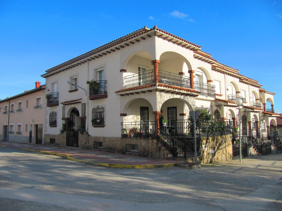 promoción de viviendas en Losar de la Vera, Estudio Miranda Arquitectos