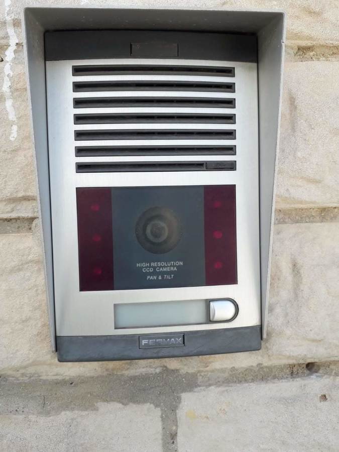 Instalación placa de videoportero