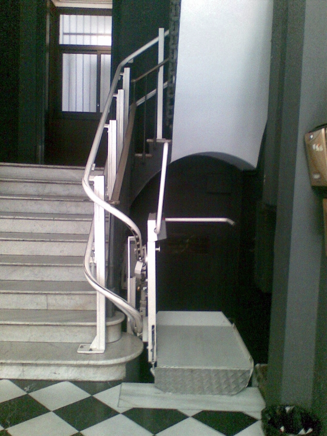 Plataforma Salvaescaleras PC-380