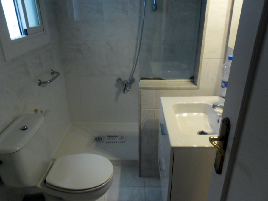 PLATOS DE DUCHA-BARCELONA