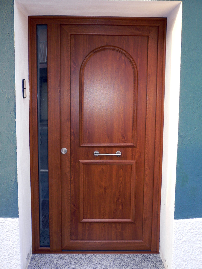 Porta Entrada 1 fulla amb fixe 