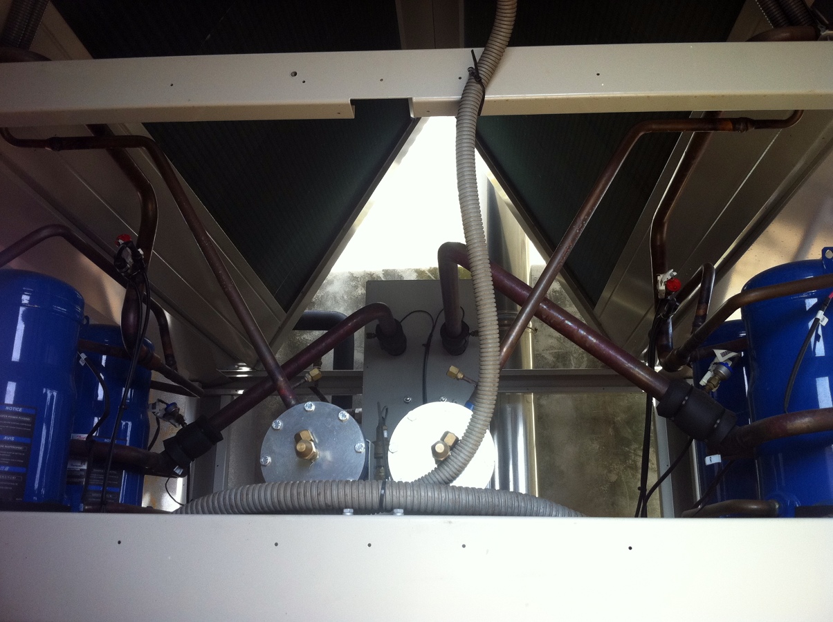 EQUIPOS DE FRIO POTENCIA INSTALADA 260 kw