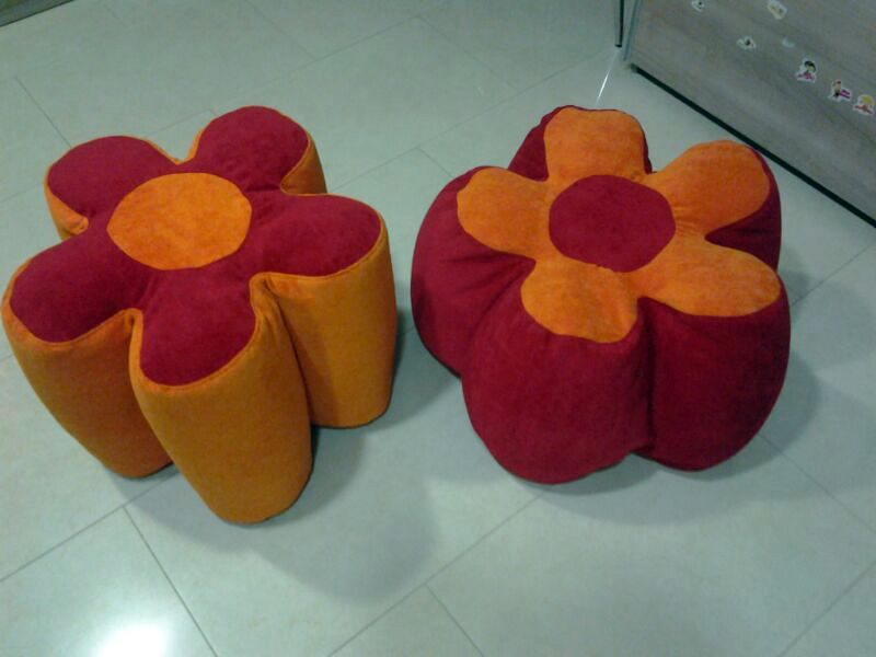 POUFF MODELO FLOR