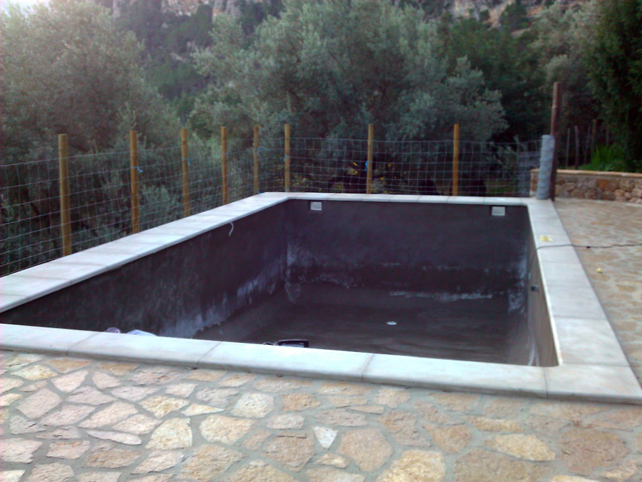 preparacion de piscina antes de microcemento