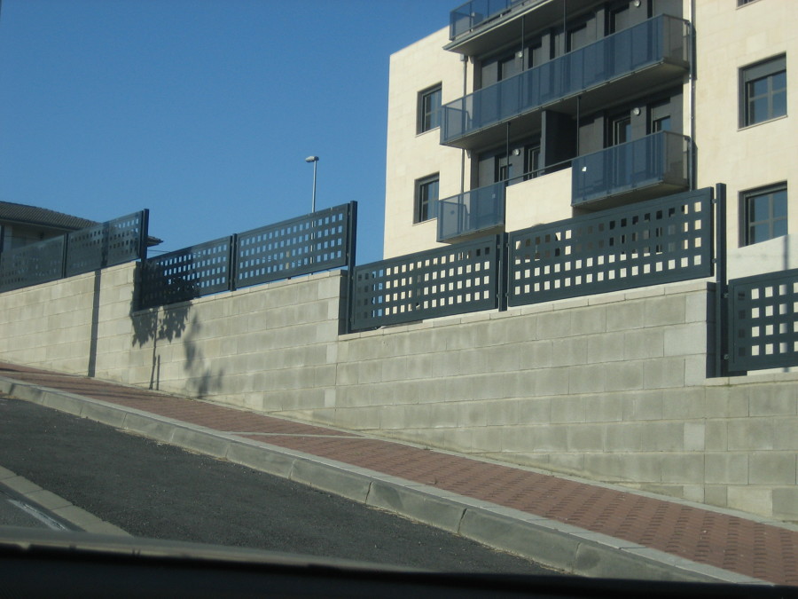 CERRAMIENTO METÁLICO