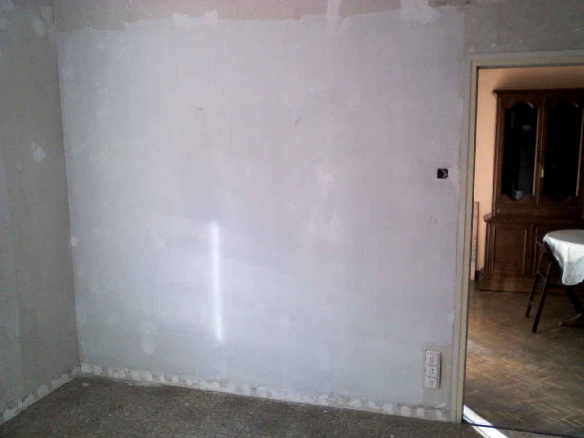 Primera capa de pintura.