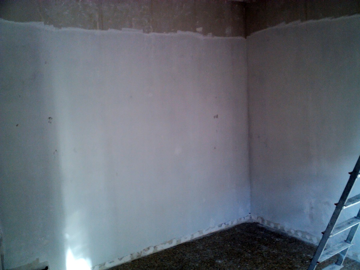 Primera capa de pintura.