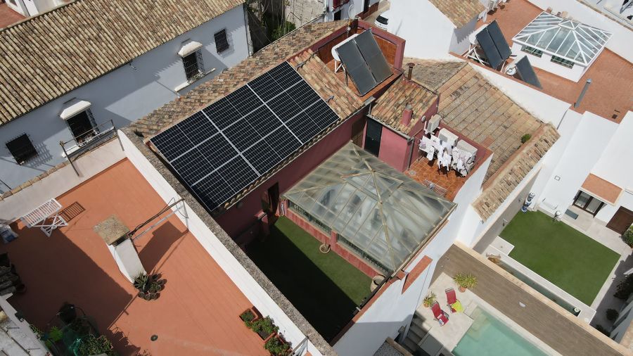 Instalación Energías Renovables. Paneles Solares