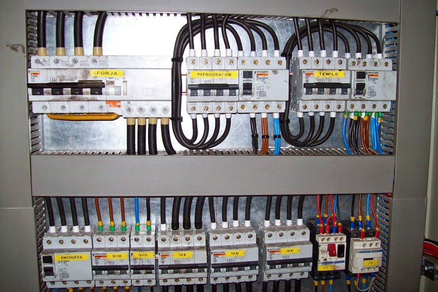 Armario protecccion Taller