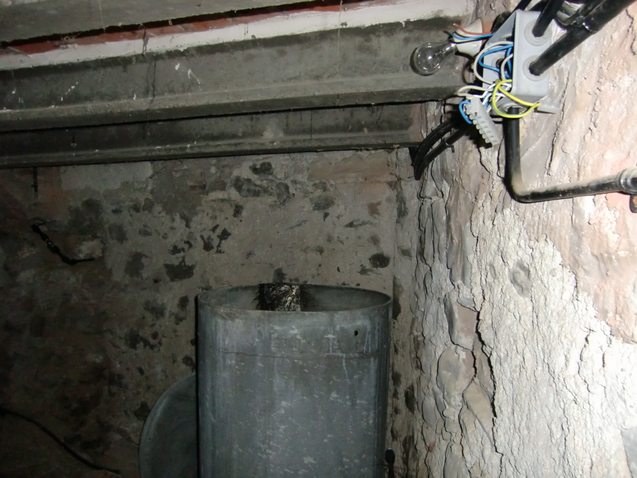 Proyecto de reforma interior en casa centenaria aparejada - antes