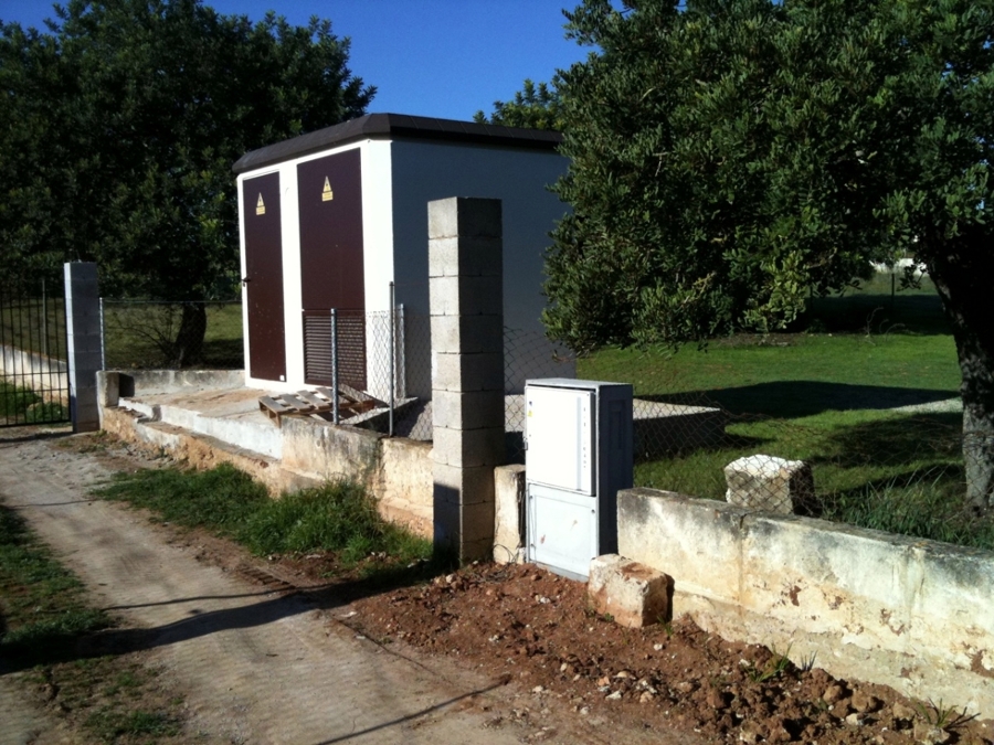 Proyectos de redes eléctricas de baja y media tensión.