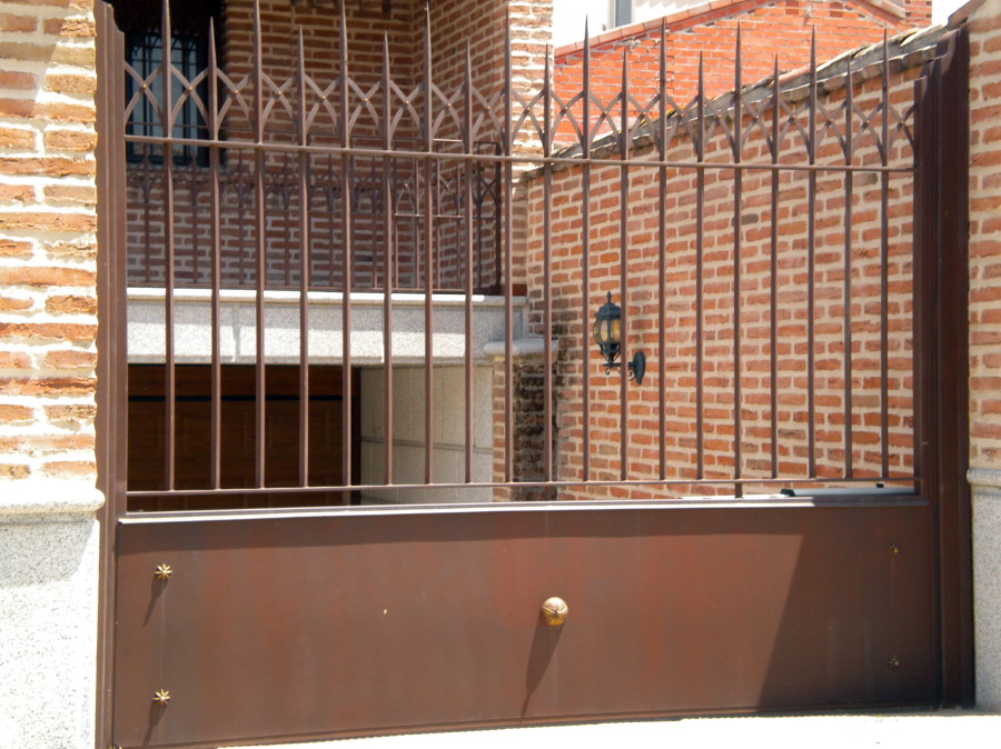 Puerta abatible garaje