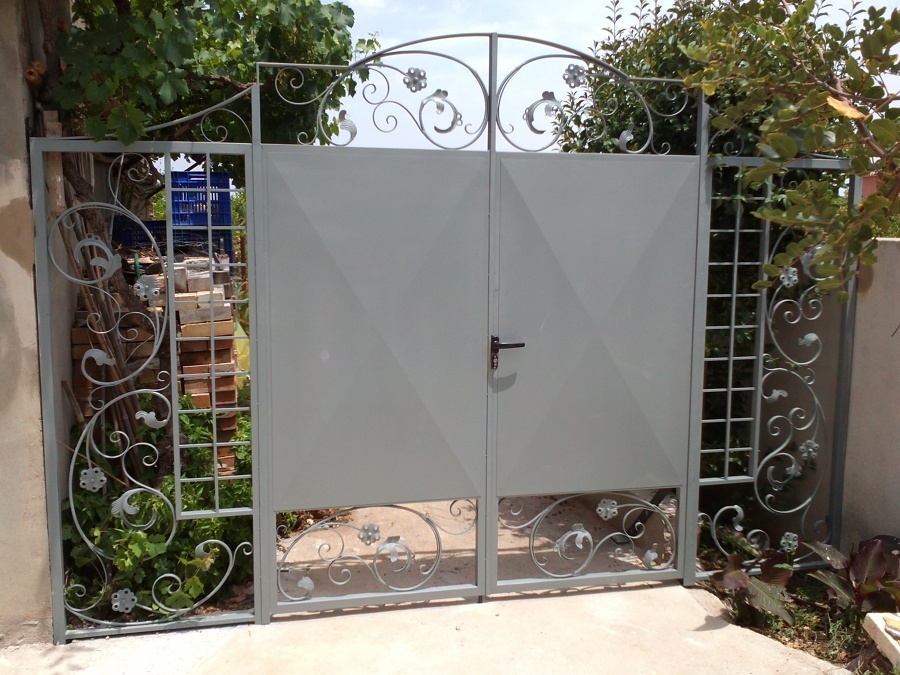 PUERTA JARDIN