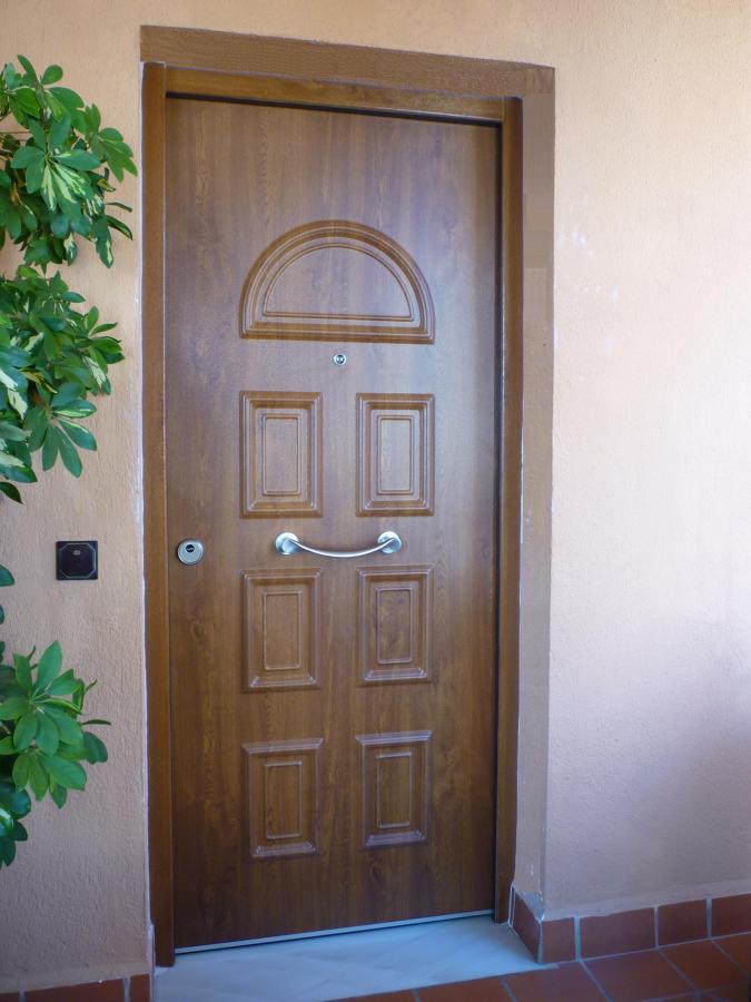 Puerta acorazada de exterior
