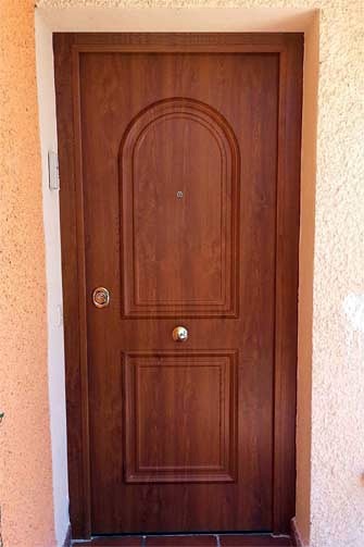 Puerta Acorazada G3 aluminio+PVC foliado.