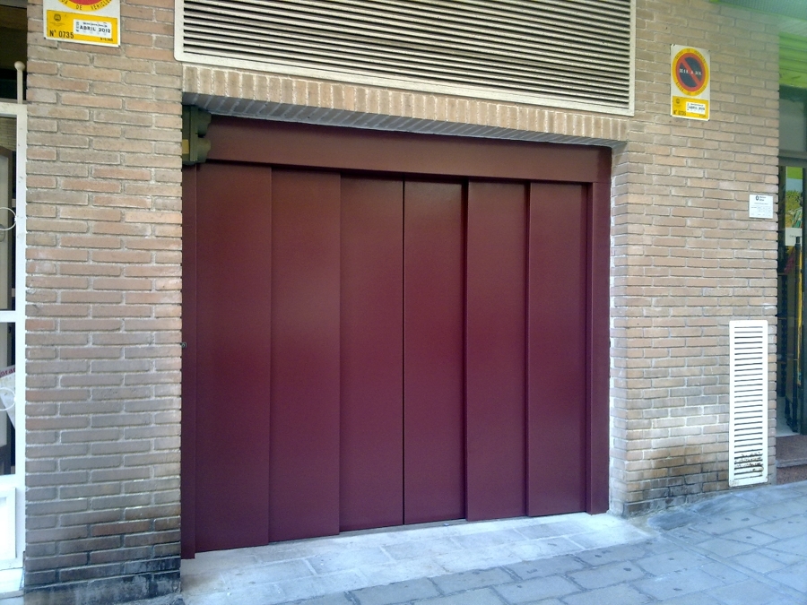 Puerta ascensor montacoches