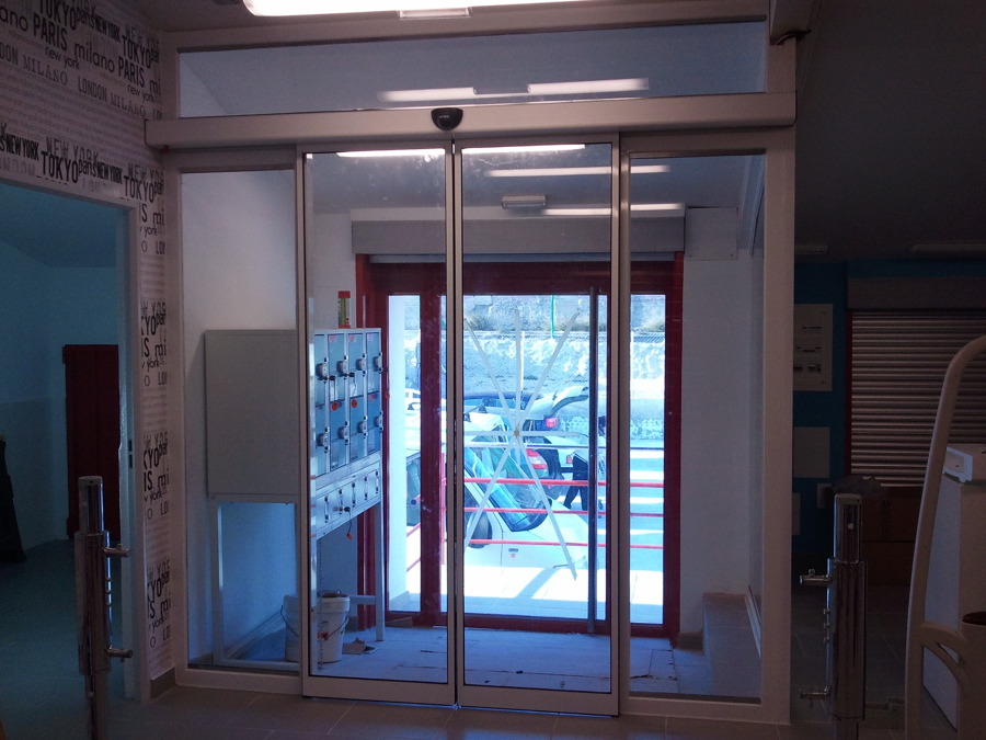 Puerta automática cristal