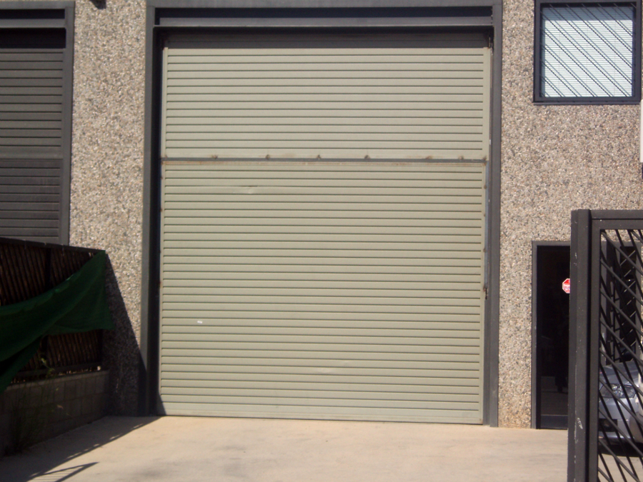 PUERTA BASCULANTE INDUSTRIAL