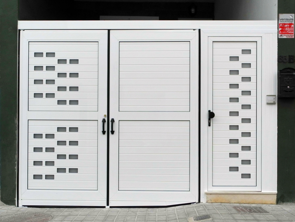 Puerta Batiente de aluminio