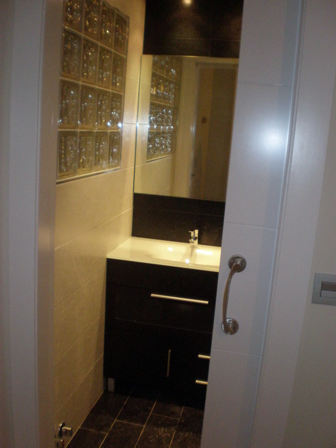 PUERTA CORREDERA DE BAÑO