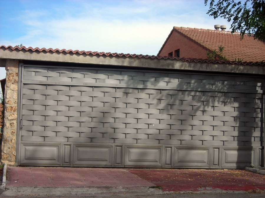 Puerta corredera instalada por servidoors