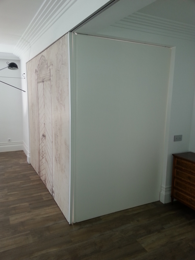 Puerta corredera para separacion de espacios