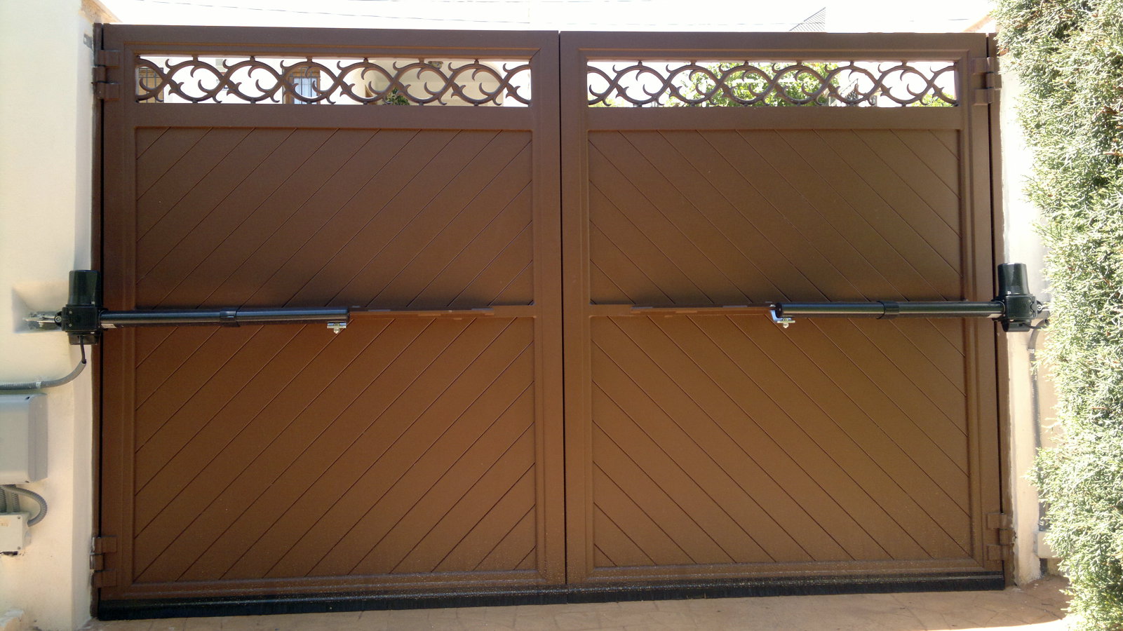 Puerta de aluminio soldado cara interna