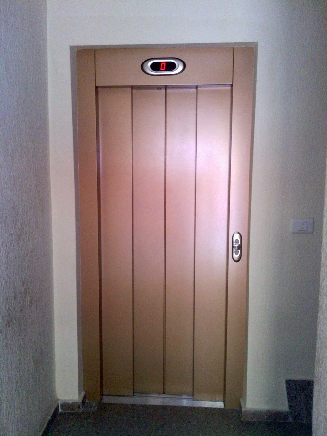 Puerta de ascensor (DESPUÉS)