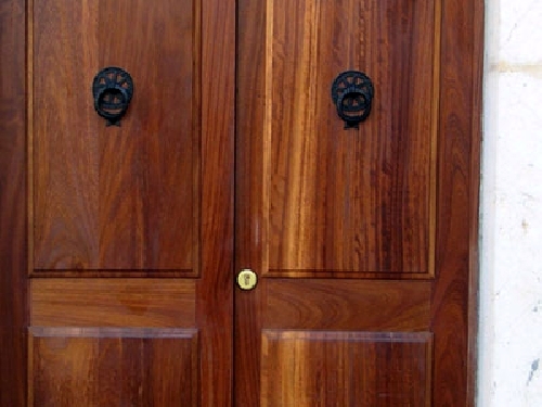 Puerta de casa rústica en Mallorca