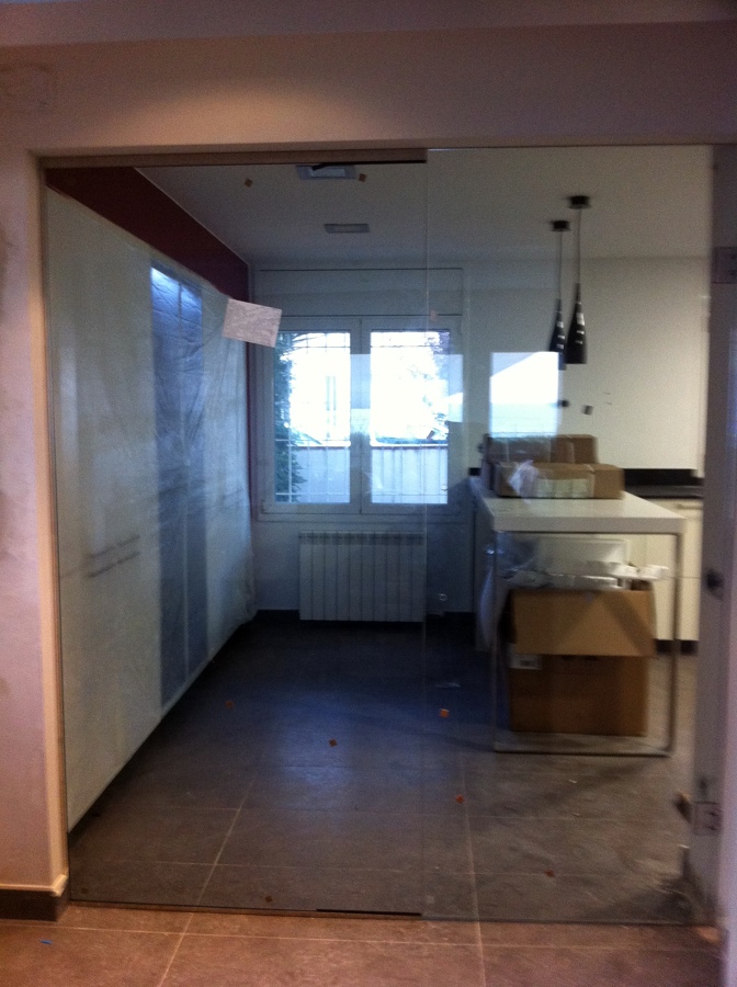 PUERTA + FIJO DE VIDRIO