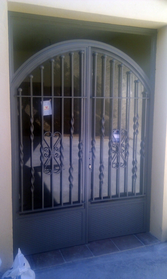 Puerta forja 2 hojas