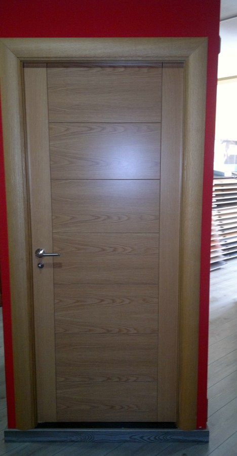 puerta lisa ranurada