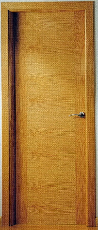 PUERTA MACIZA EN ROBLE