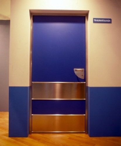 PUERTA PANELADA CORTAFUEGO