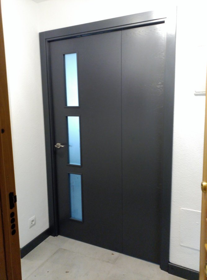 PUERTA PLEGABLE CERRADA