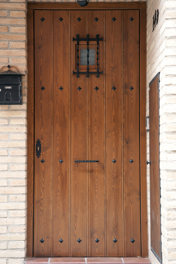 Puerta Rústica