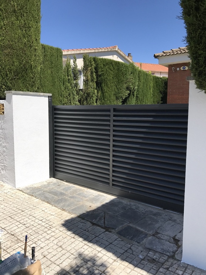 Puertas para casas unifamiliares.
