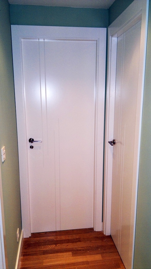 Puertas de paso. Lacadas.